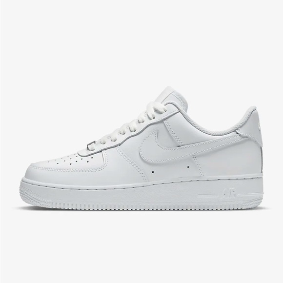 Nike Other - Nike Air Force 1'07